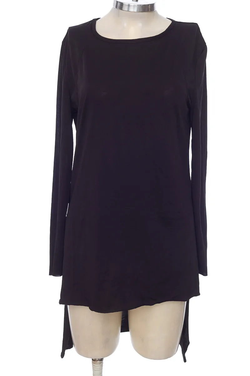 BLUSA COLOR NEGRO  SANTA VELA