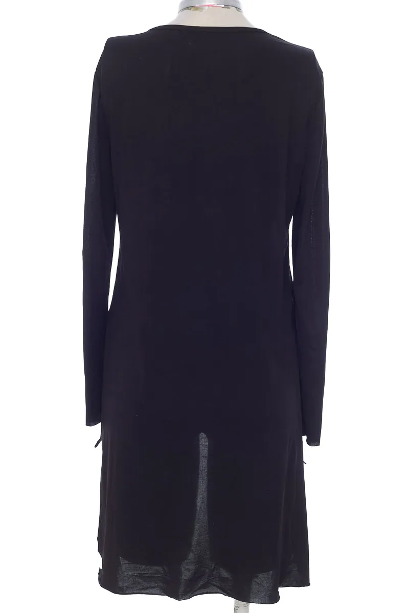 BLUSA COLOR NEGRO  SANTA VELA