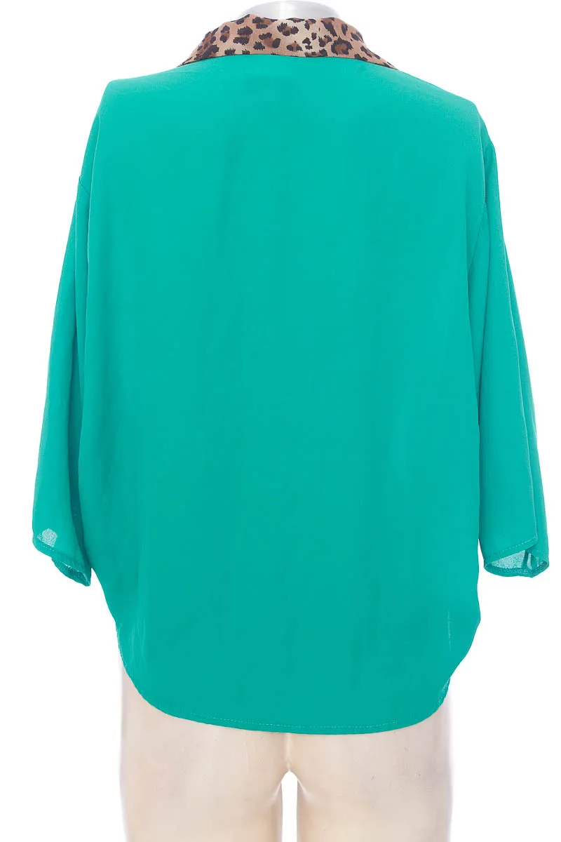 BLUSA COLOR VERDE  LINE UP