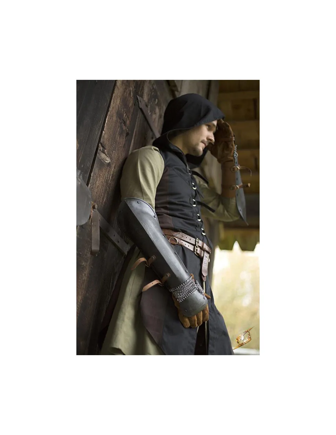 Brazaletes medievales Bazuband acabado oscuro, Epic Armoury