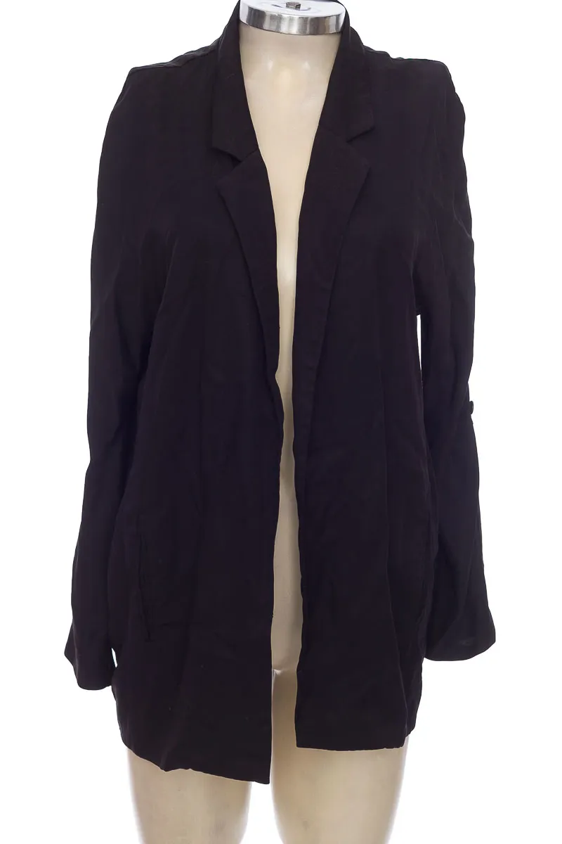 CHAQUETA / ABRIGO COLOR NEGRO  BASEMENT