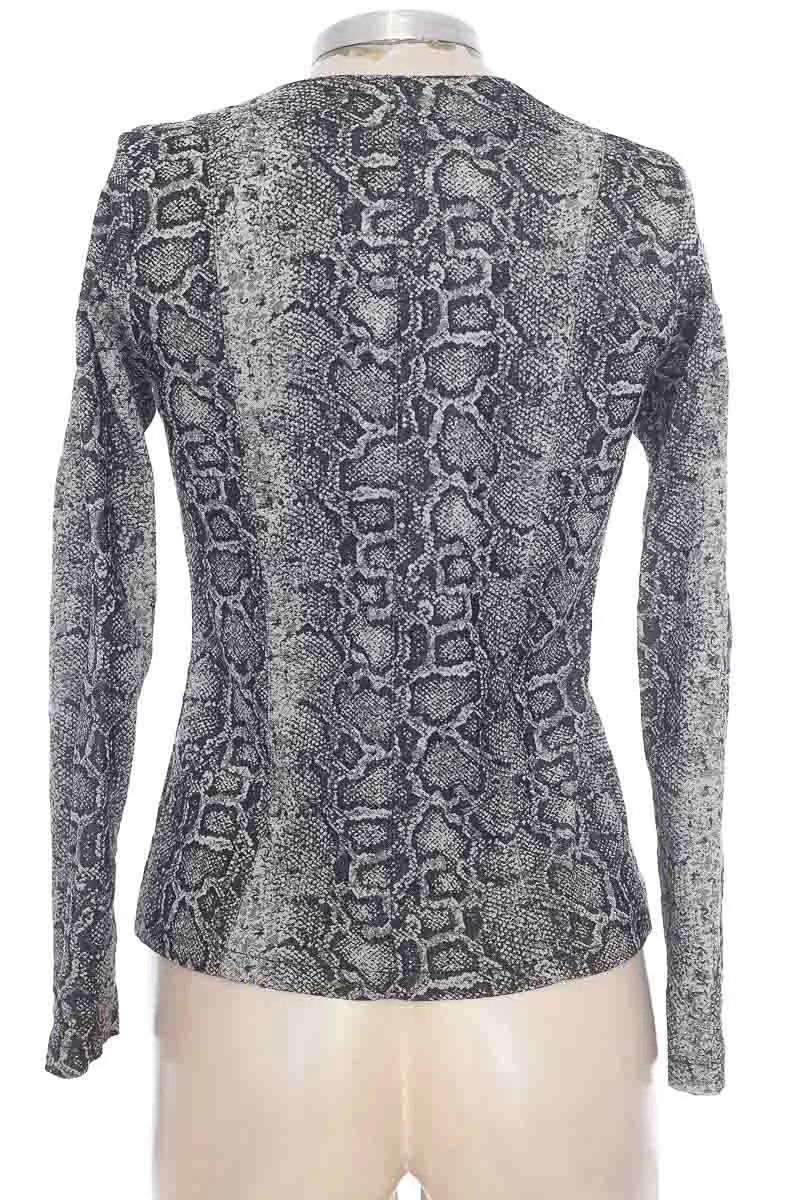 CHAQUETA / ABRIGO COLOR NEGRO  JUANCAS