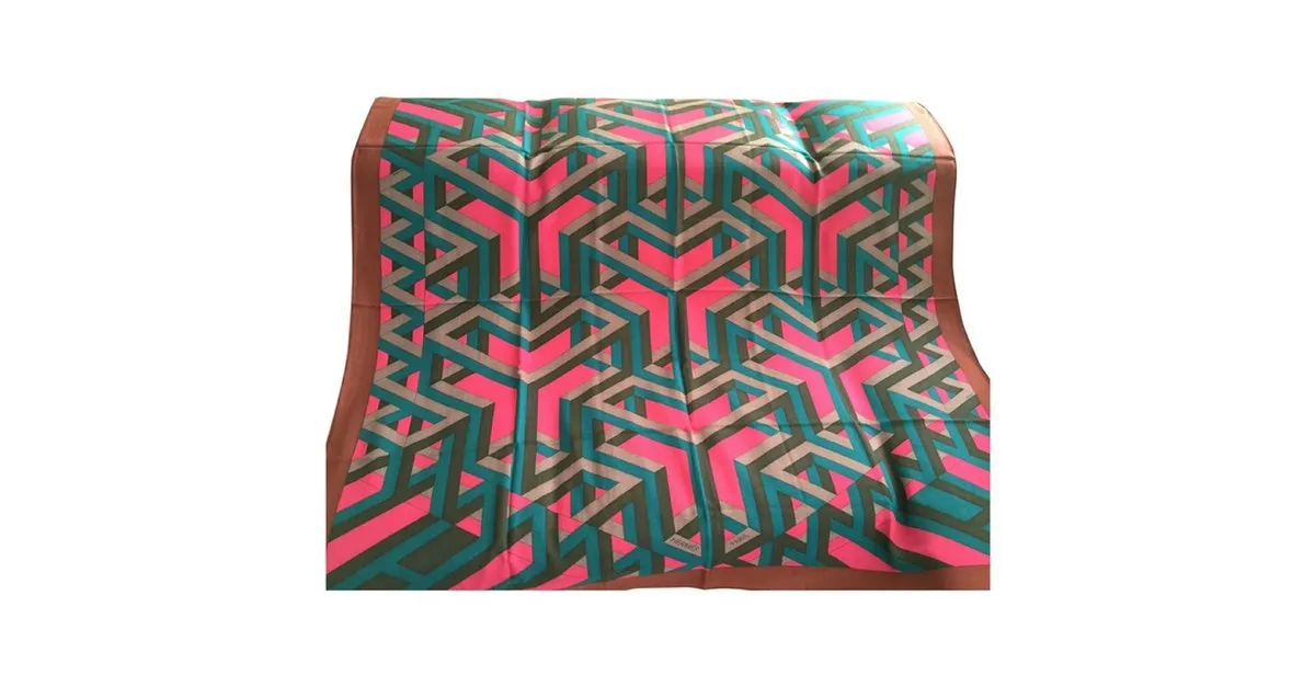 Hermès Mantón de cachemira y seda. 