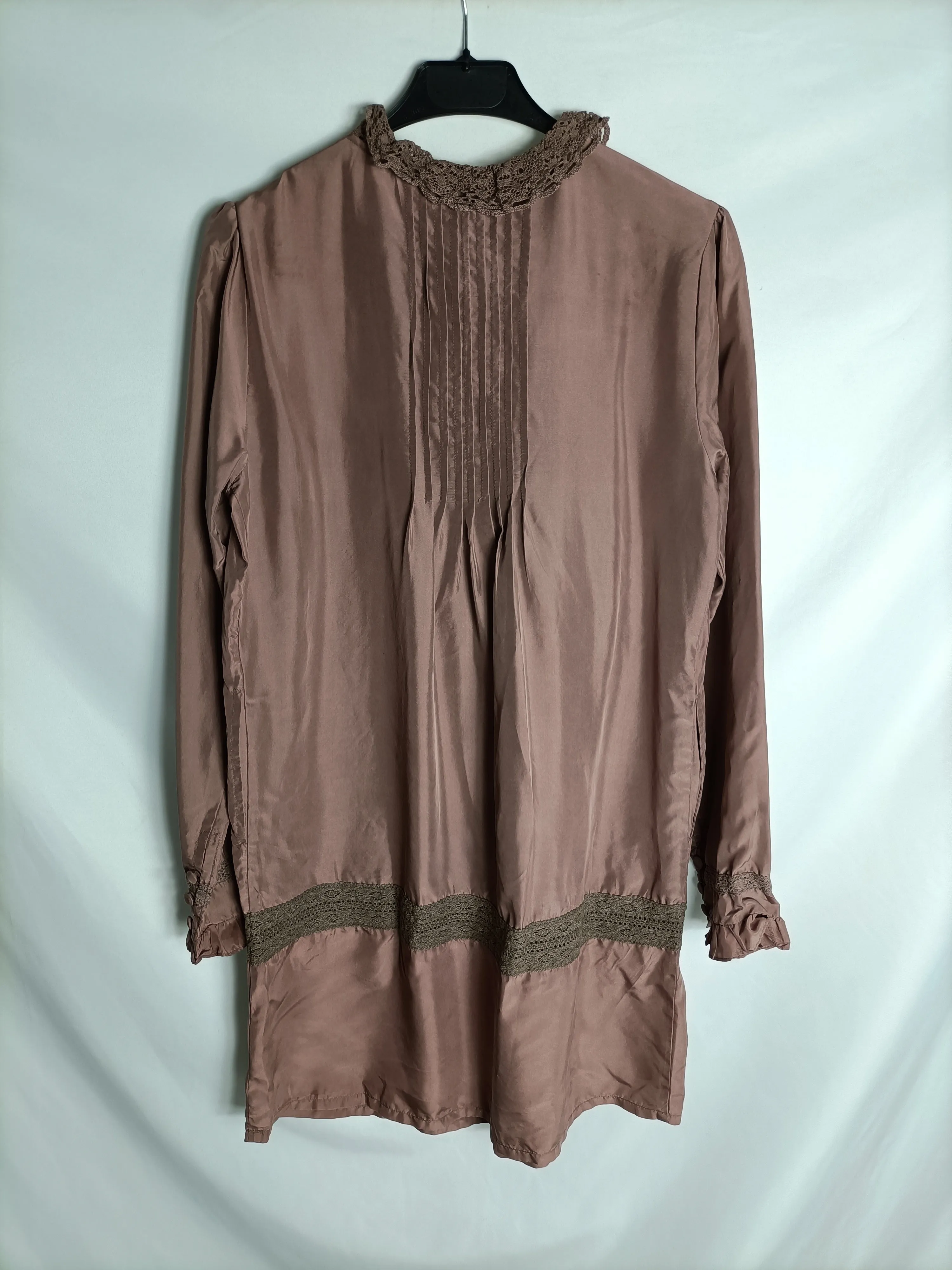ISATO. Vestido seda rosa nude encaje T. m