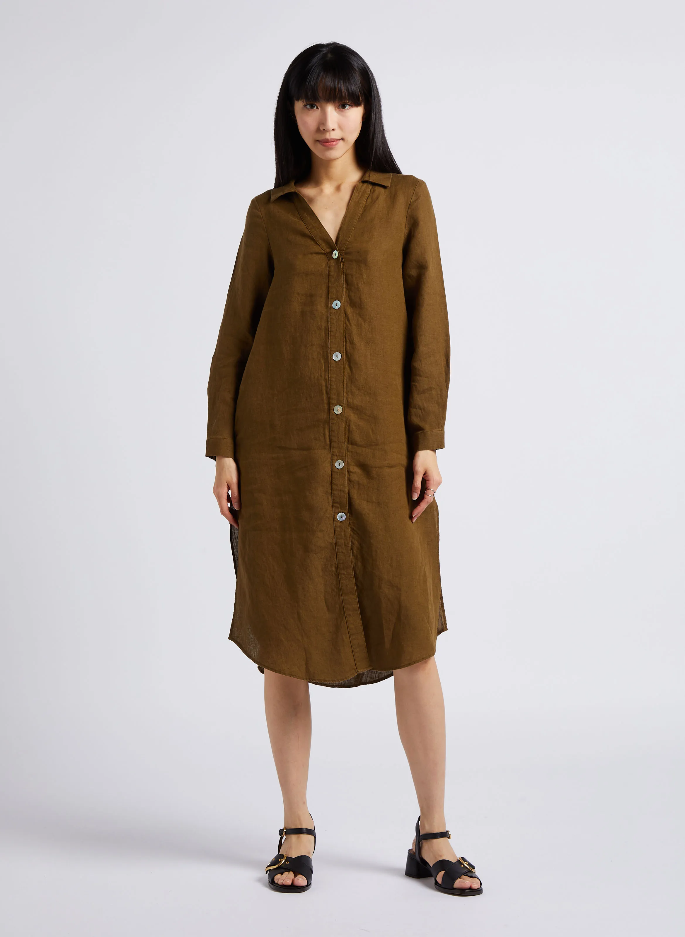 MAISON 123 AICHA  VESTIDO MIDI DE LINO CON CUELLO EN V EN CAQUI