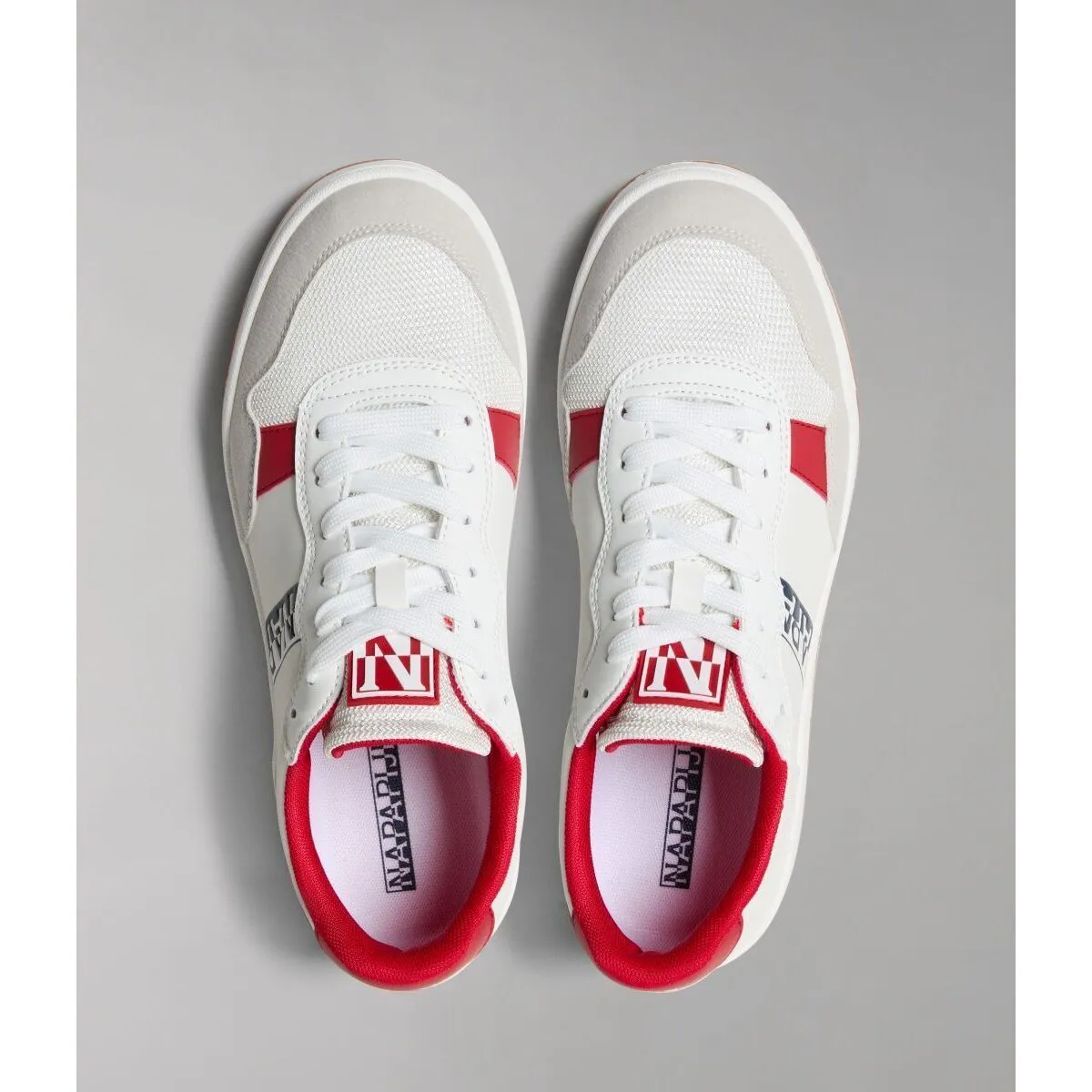 NP0A4HL3 COURTIS01NM03 WHITE/RED