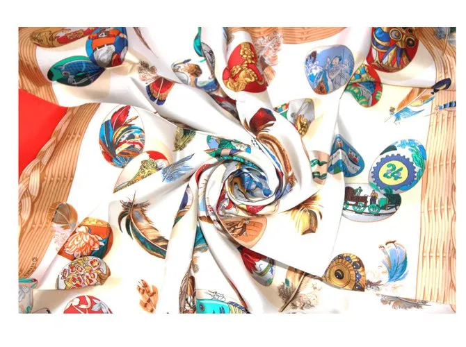 "la couvée d'Hermès" Pañuelos de seda 