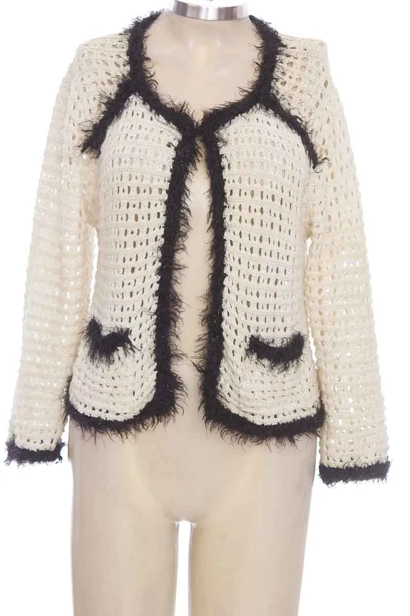 SWEATER COLOR BEIGE  CHARLOTTE RUSSE