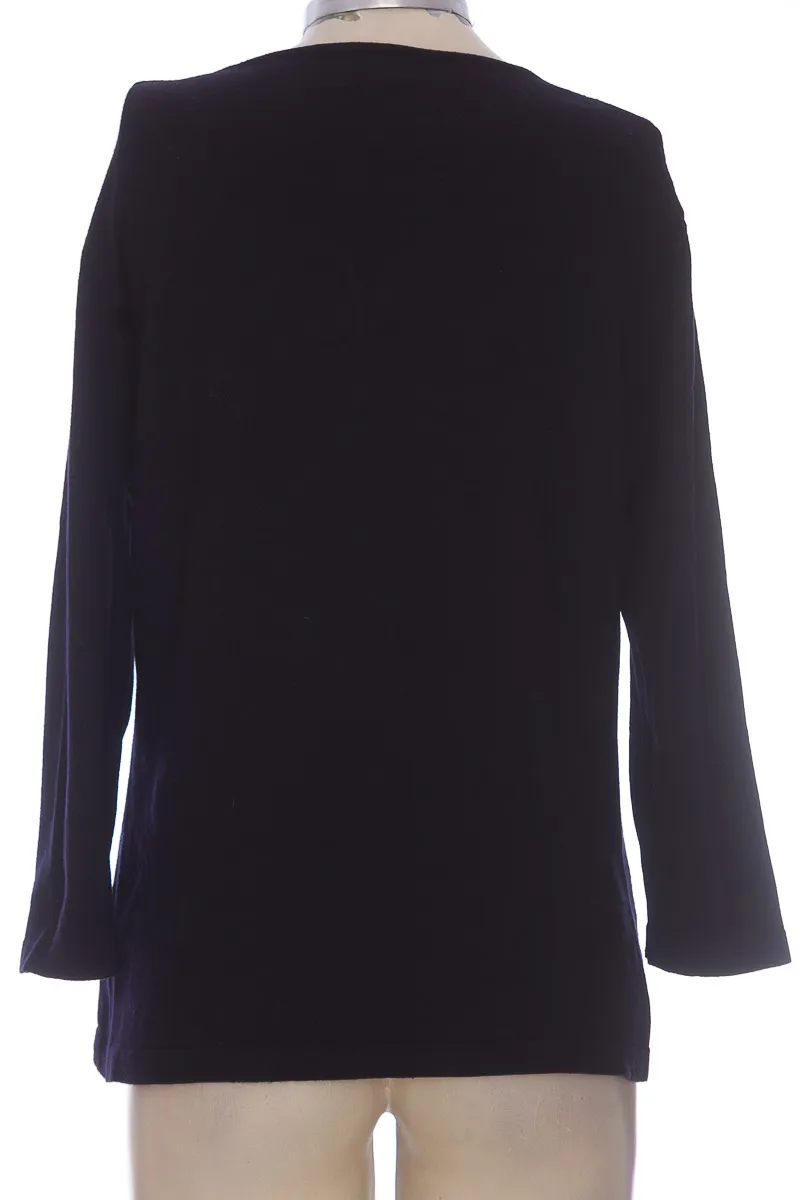 SWEATER COLOR NEGRO  BY DESIGN
