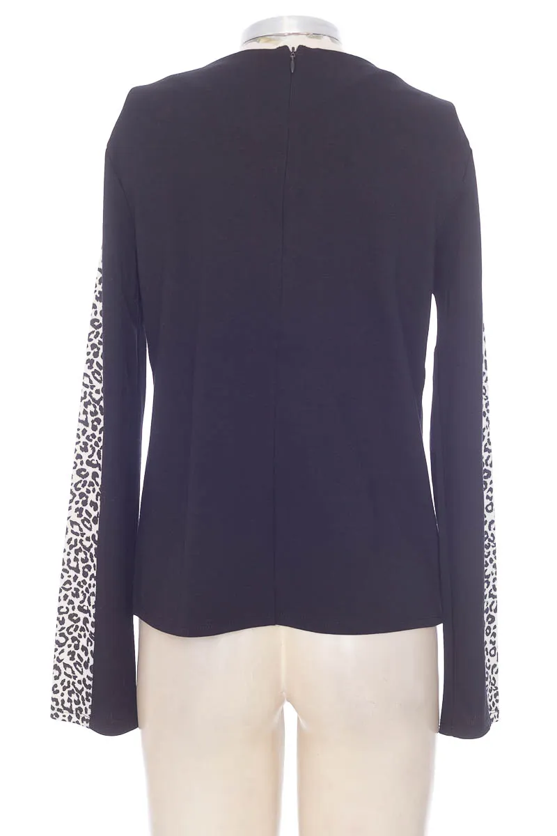SWEATER COLOR NEGRO  FOREVER 21