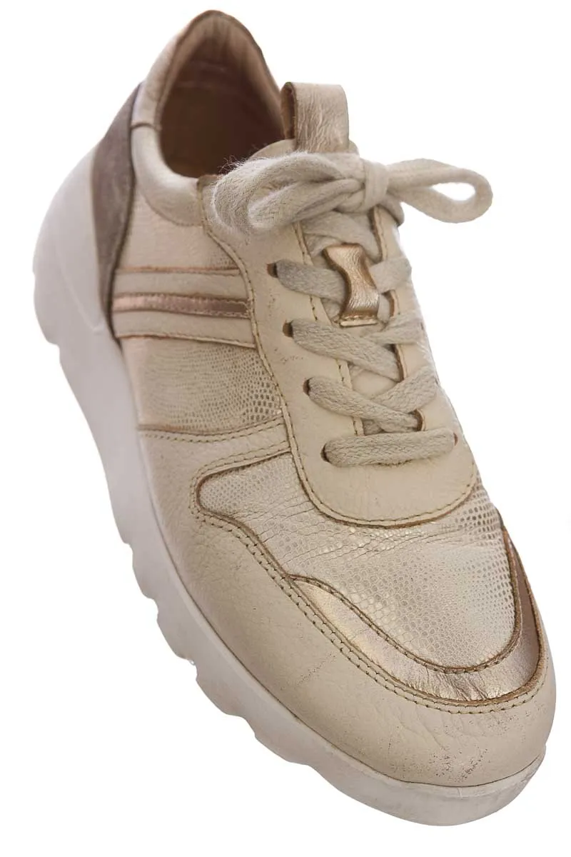 ZAPATOS COLOR DORADO  BON BONITE